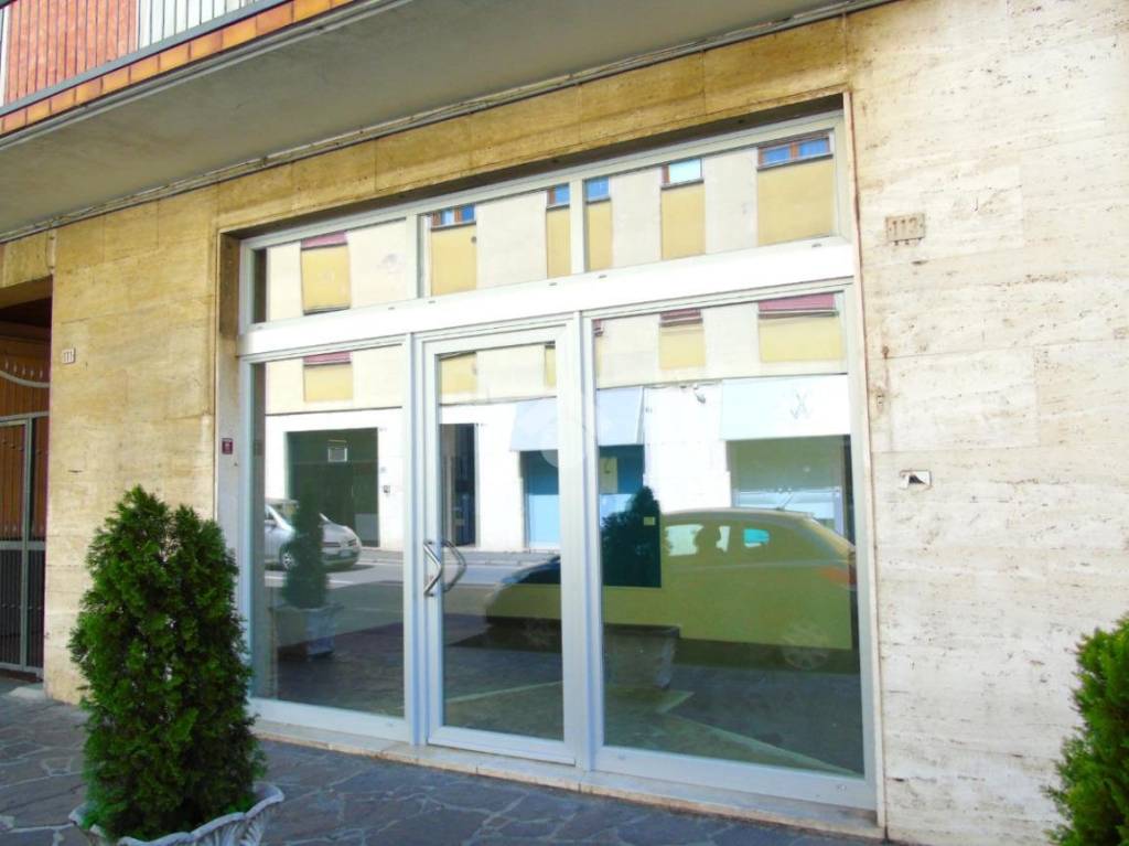 negozio in affitto a Bagnolo Mella