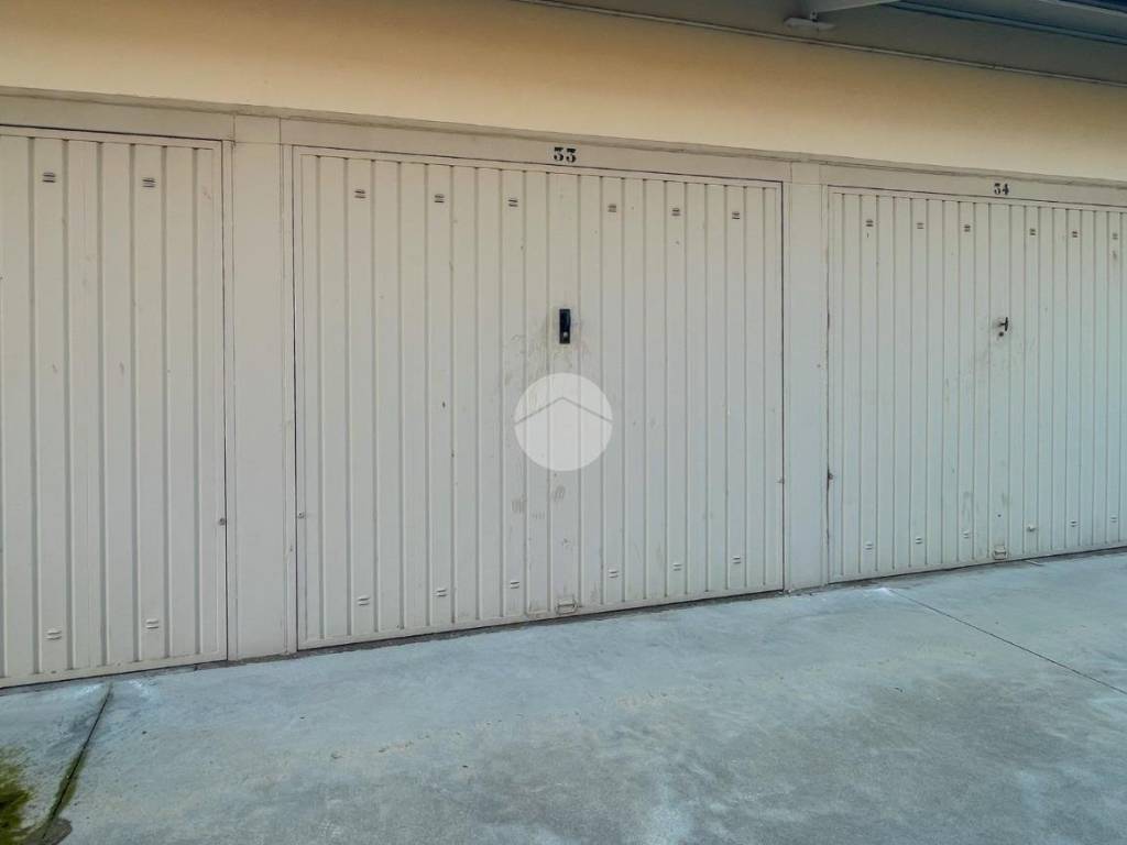 locale commerciale in affitto a Bagnolo Mella