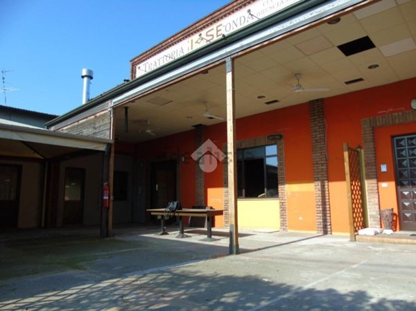 locale commerciale in affitto a Bagnolo Mella