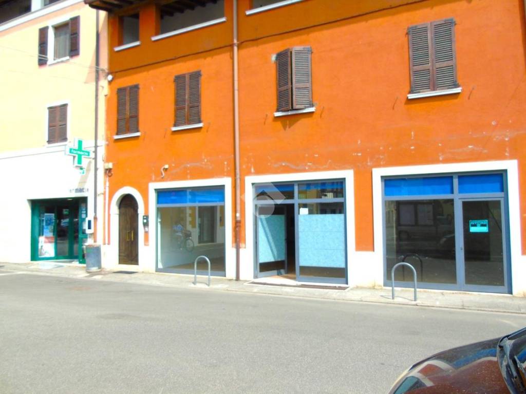 negozio in affitto a Bagnolo Mella