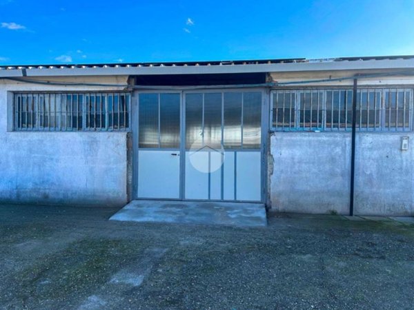 locale commerciale in affitto a Bagnolo Mella