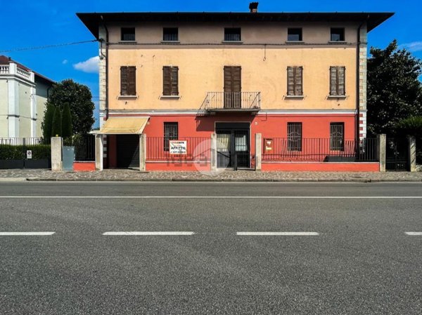 negozio in affitto a Bagnolo Mella
