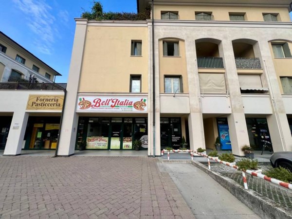 locale commerciale in affitto a Bagnolo Mella