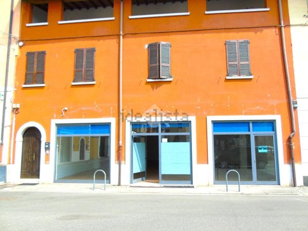 negozio in affitto a Bagnolo Mella