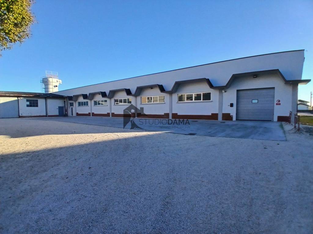 locale commerciale in affitto a Bedizzole