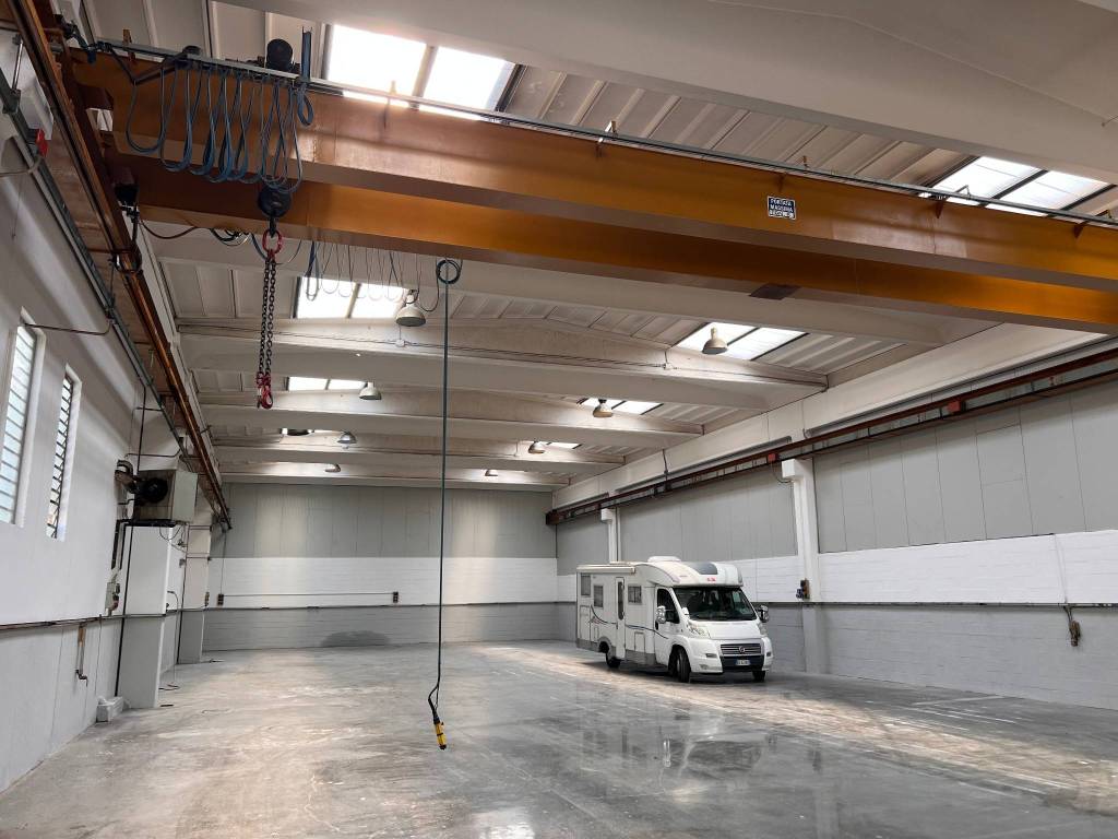 locale commerciale in affitto a Bedizzole