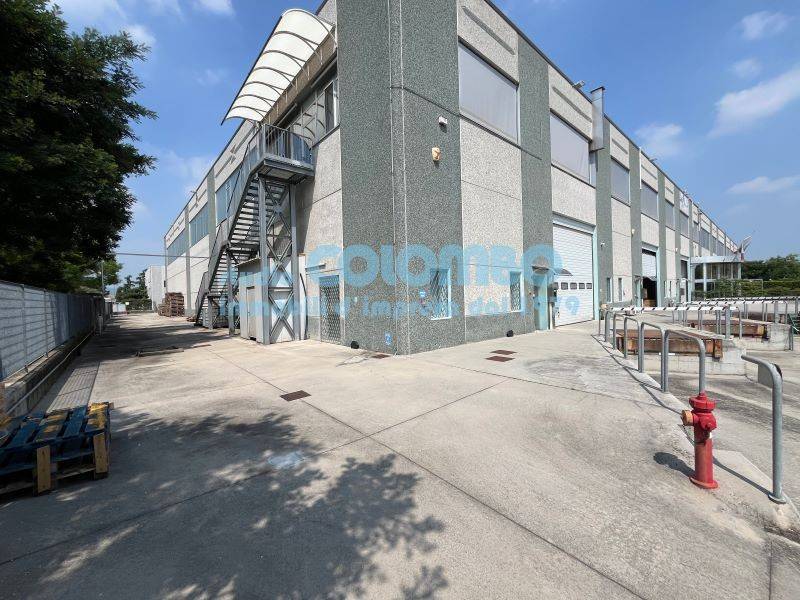 locale commerciale in affitto a Bedizzole