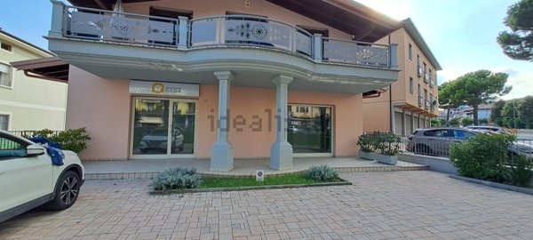 ufficio in affitto a Bedizzole in zona Piazza