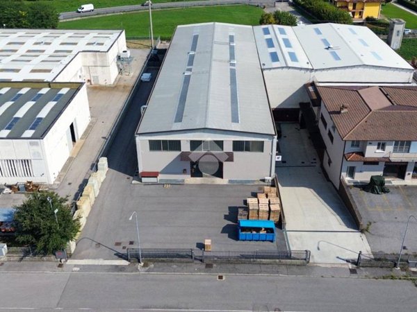 locale commerciale in affitto a Bedizzole in zona Piazza