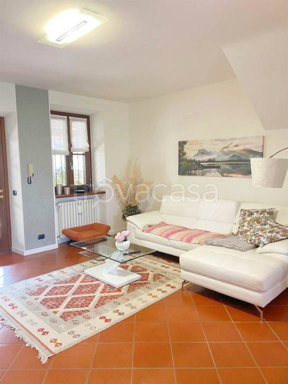 appartamento in affitto a Bedizzole in zona Piazza