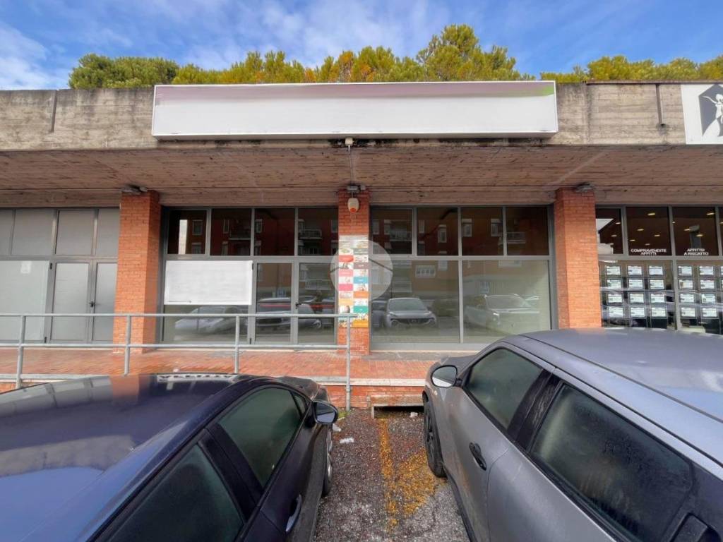 negozio in affitto a Bedizzole in zona Piazza