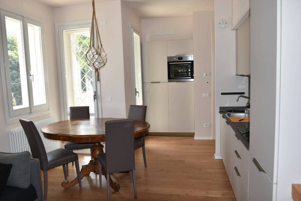 appartamento in affitto a Berzo Demo in zona Monte