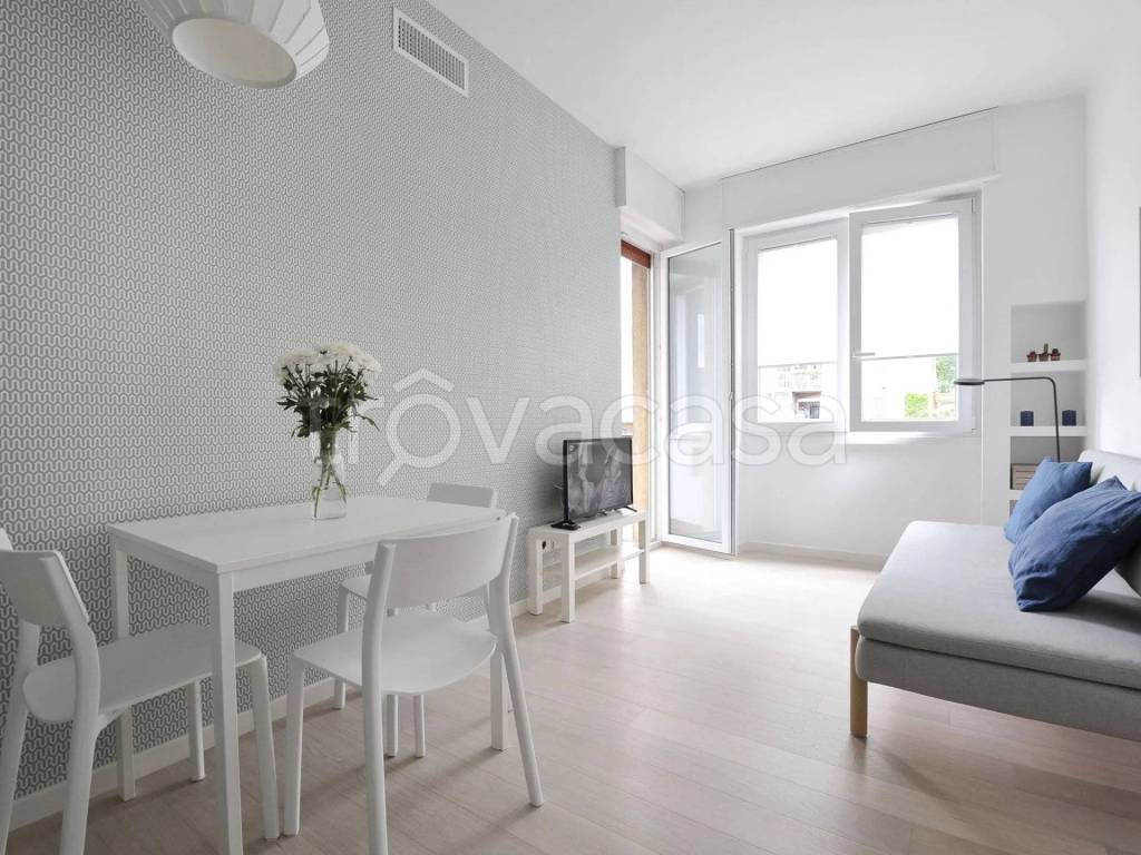 appartamento in affitto a Berzo Demo in zona Monte