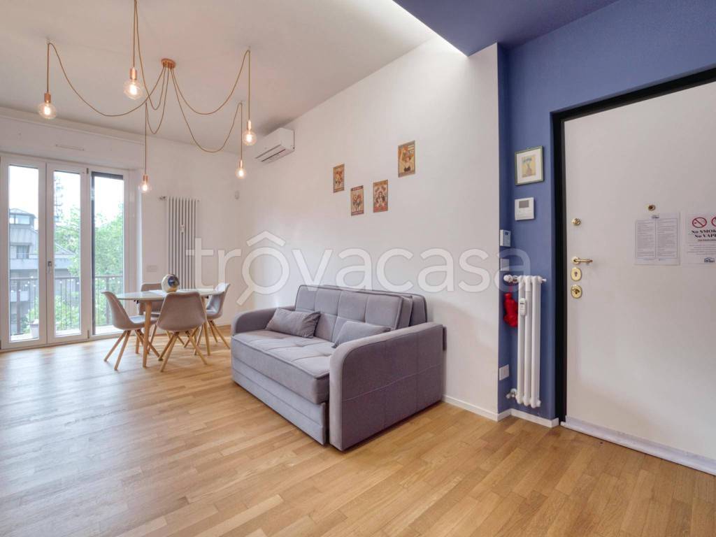 appartamento in affitto a Berzo Demo in zona Monte