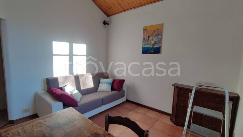 appartamento in affitto a Berzo Demo in zona Monte