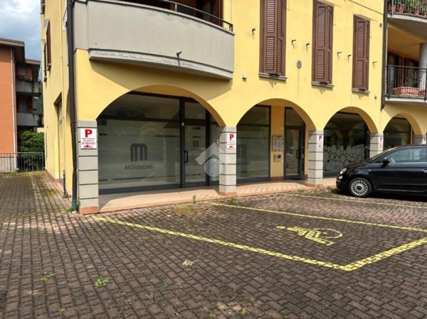 negozio in affitto a Bienno