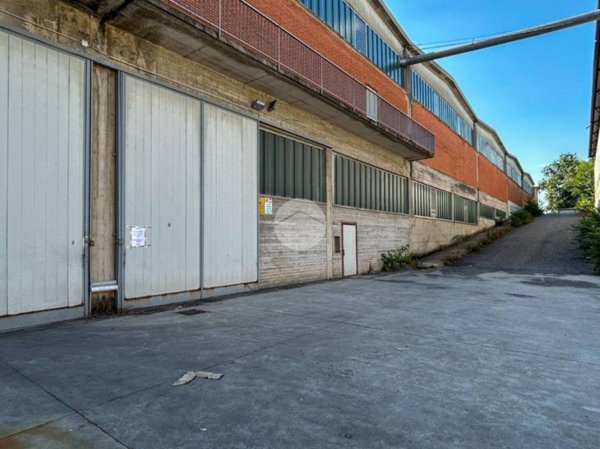 locale commerciale in affitto a Borgosatollo