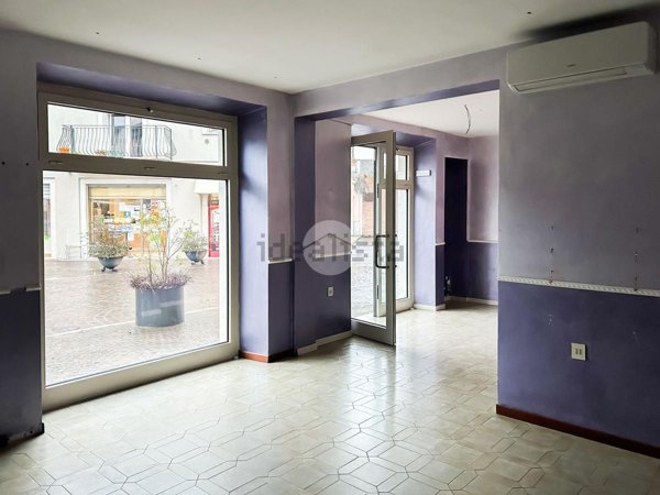 locale commerciale in affitto a Borgosatollo