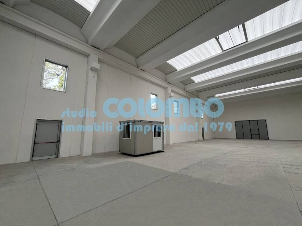 locale commerciale in affitto a Borgosatollo