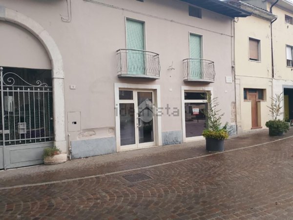 negozio in affitto a Borgosatollo