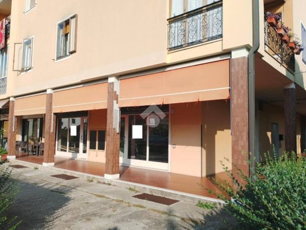 negozio in affitto a Borgosatollo