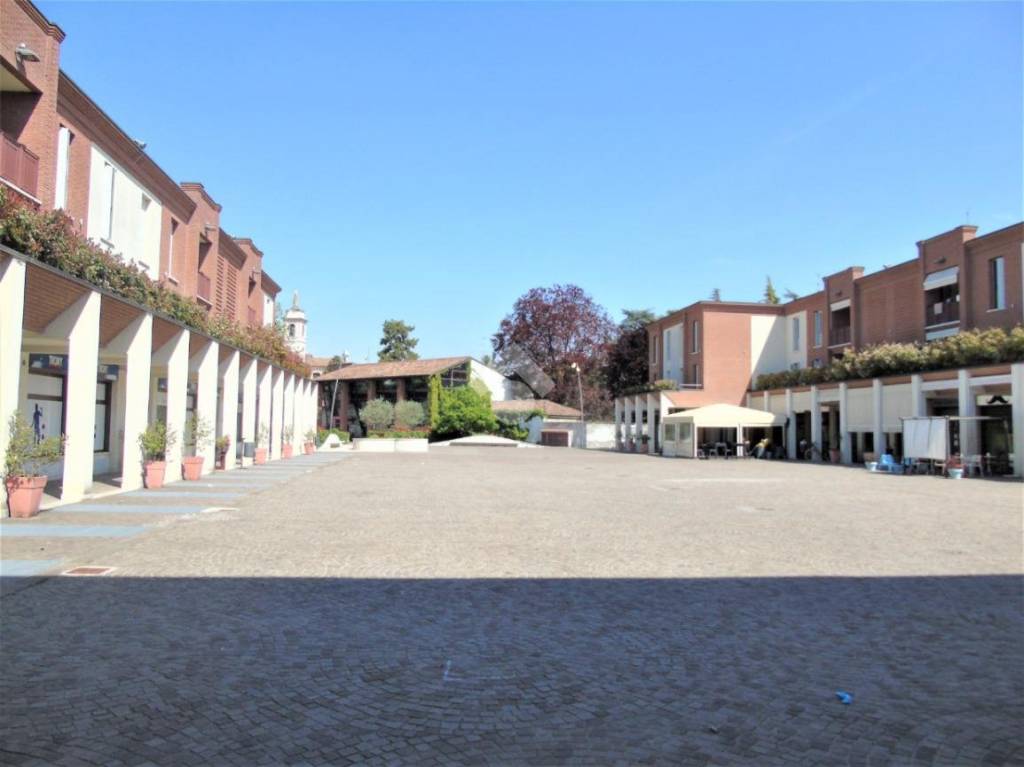 negozio in affitto a Borgosatollo