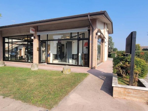 locale commerciale in affitto a Borgosatollo