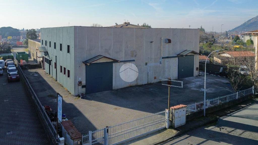 locale commerciale in affitto a Botticino