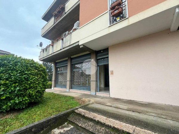 negozio in affitto a Botticino
