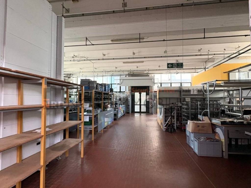 locale commerciale in affitto a Botticino in zona Botticino Sera