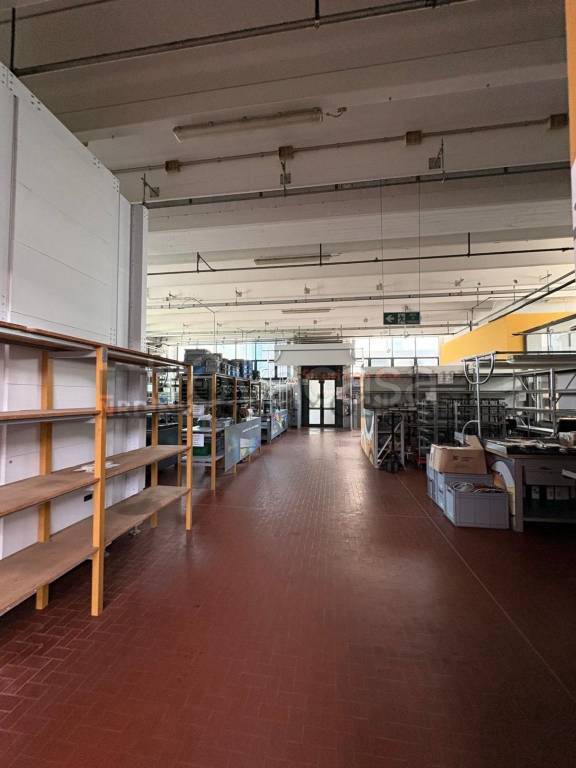 locale commerciale in affitto a Botticino in zona Botticino Sera