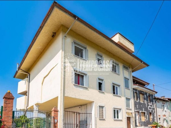 appartamento in affitto a Castagneto Po in zona San Genesio