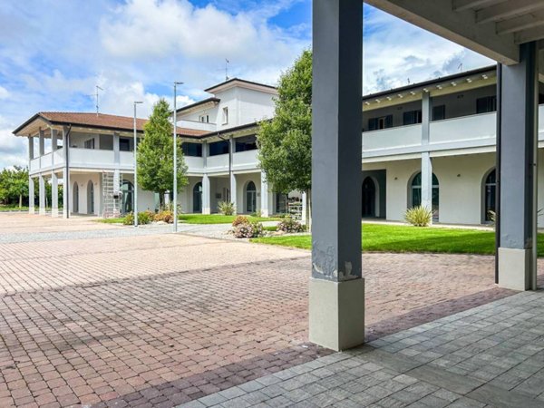 negozio in affitto a Brandico