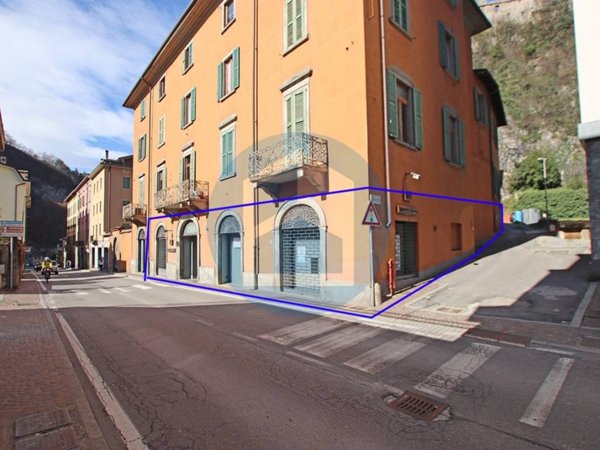 negozio in affitto a Breno
