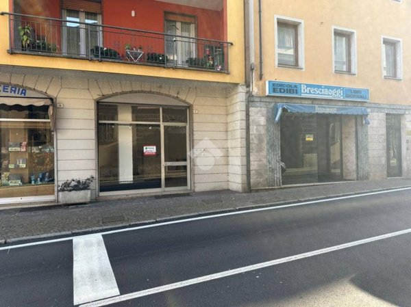 negozio in affitto a Breno