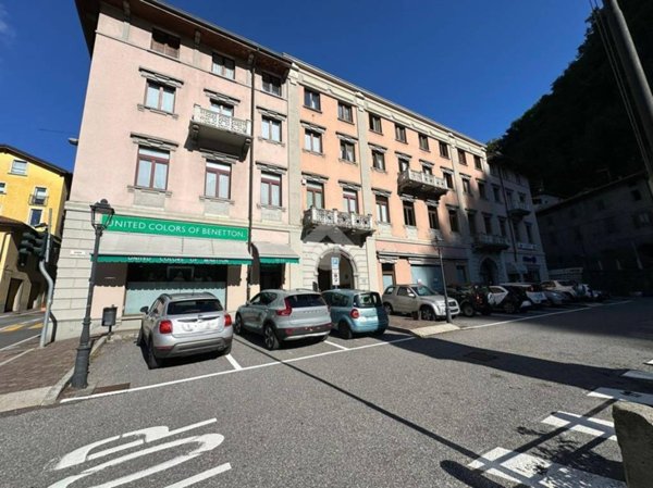 negozio in affitto a Breno