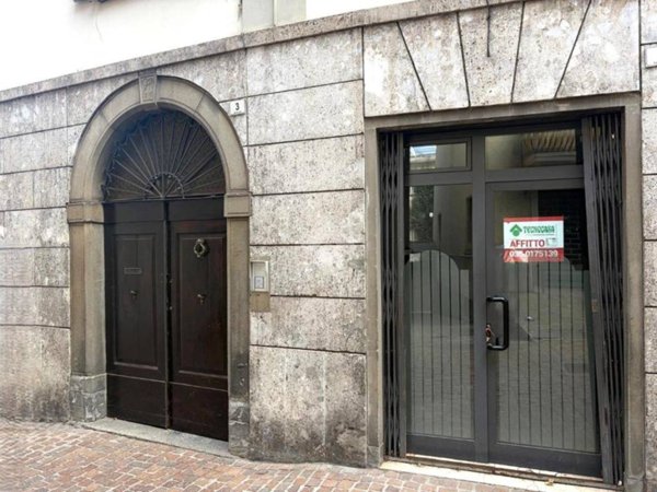 negozio in affitto a Breno