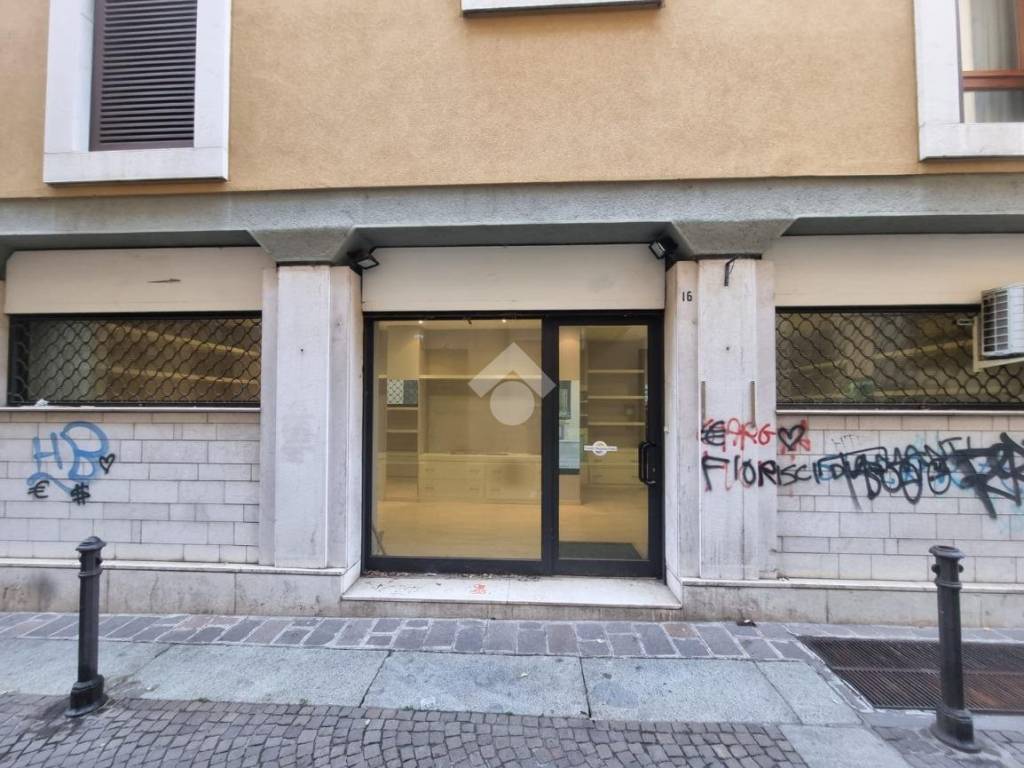 negozio in affitto a Brescia in zona Centro Storico