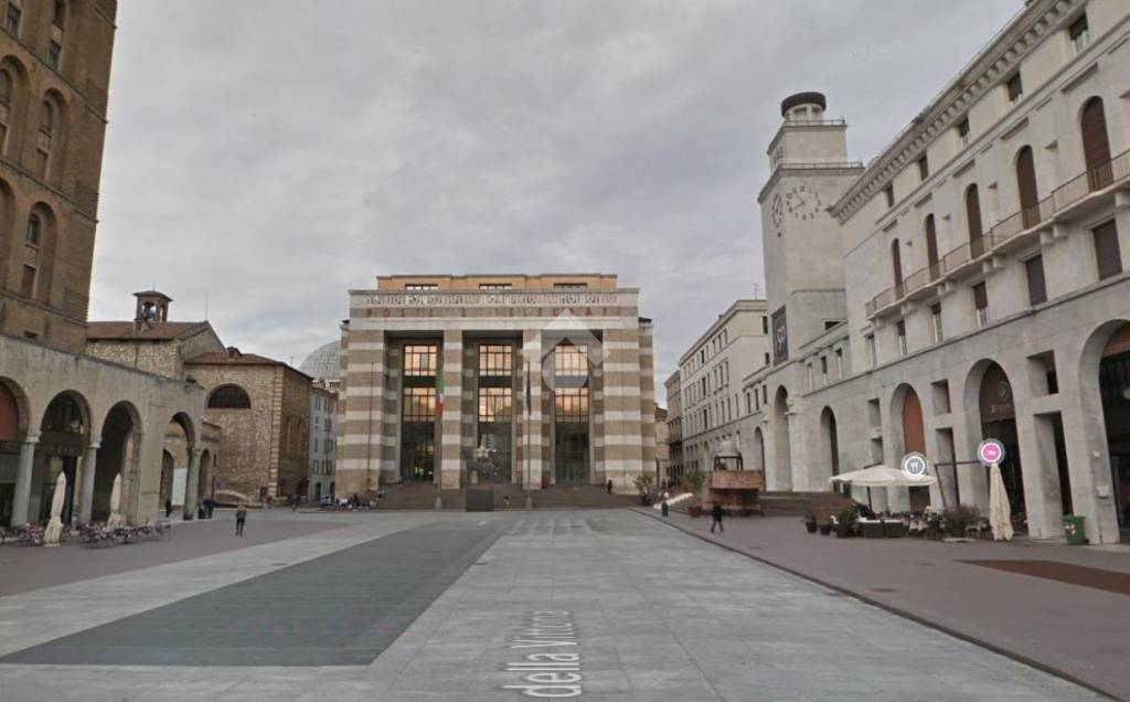 negozio in affitto a Brescia in zona Centro Storico