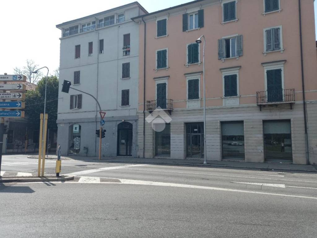 negozio in affitto a Brescia in zona Borgo Trento