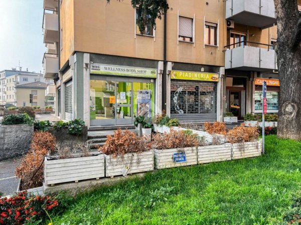 negozio in affitto a Brescia in zona Porta Venezia