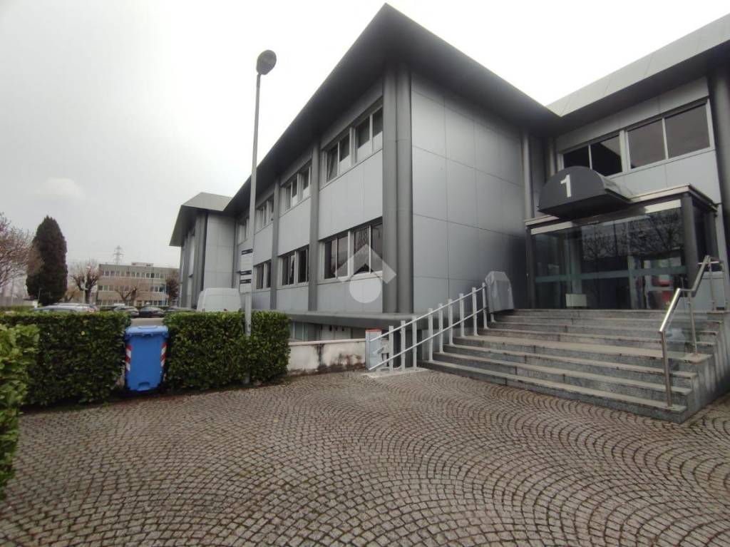 ufficio in affitto a Brescia in zona Fornaci