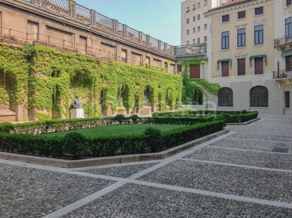 ufficio in affitto a Brescia in zona Centro Storico