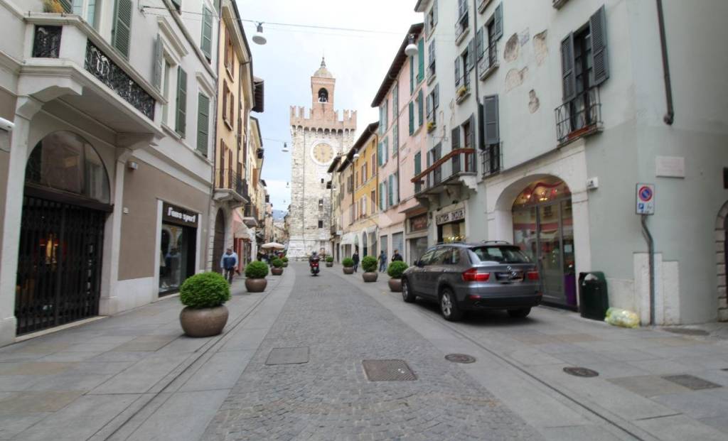 negozio in affitto a Brescia in zona Centro Storico