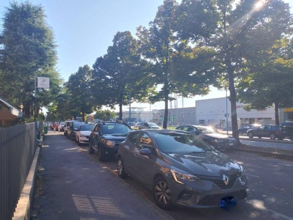negozio in affitto a Brescia in zona Costalunga