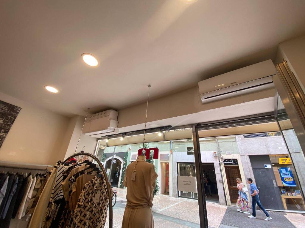 negozio in affitto a Brescia in zona Centro Storico