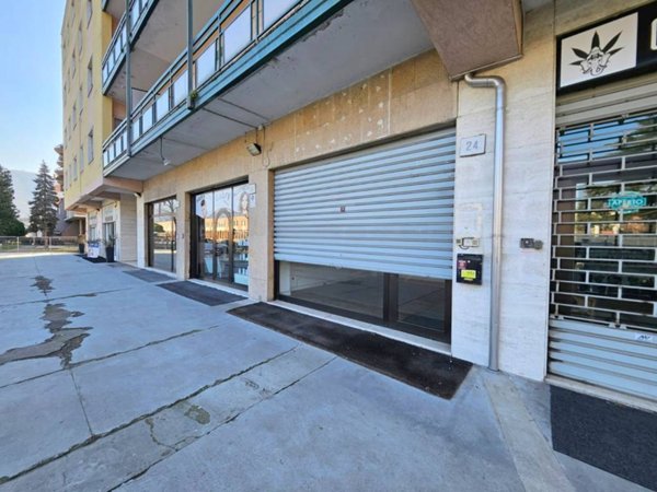 negozio in affitto a Brescia in zona Crocifissa di Rosa