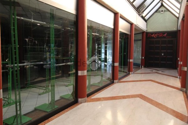 negozio in affitto a Brescia in zona Lamarmora