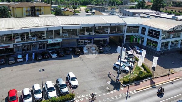 negozio in affitto a Brescia in zona Sant'Eufemia