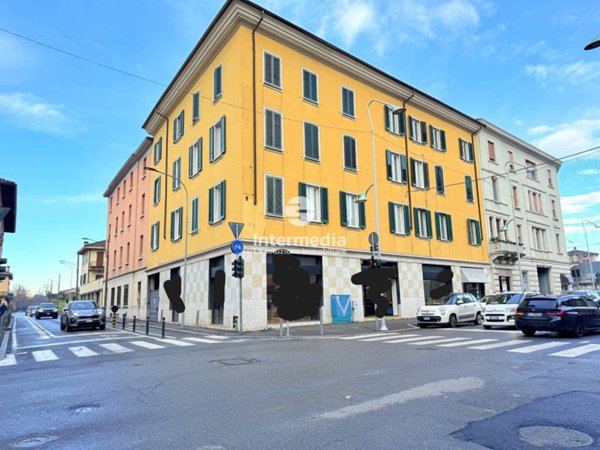 negozio in affitto a Brescia in zona Volta